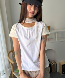 シャーリングボタンディテールTシャツ(ホワイト)