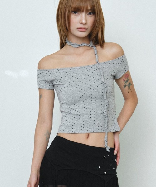 Midnight Move(ミッドナイトムーブ)の「Midnight Move/オフショルドットトップス(Tシャツ/カットソー・レディース・ホワイト/グレー/ネイビー・FREE)」の5枚目の写真