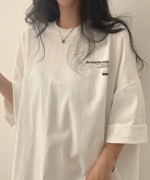 HAILY(ヘイリー)の「ロゴプリントビッグサイジング半袖Tシャツ(Tシャツ/カットソー・レディース・ライトグレー/ブルー/ホワイト・FREE)」の4枚目の写真