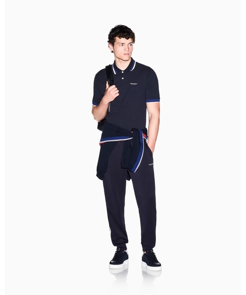 ARMANI EXCHANGE(アルマーニエクスチェンジ)の「【A|X アルマーニ エクスチェンジ】<オンライン限定>ラインリブ レギュラーフィット 半袖ポロシャツ/REGULAR(ポロシャツ・メンズ・ダークネイビー/ブルー・X-SMALL/X-LARGE/SMALL/MEDIUM/LARGE)」の5枚目の写真