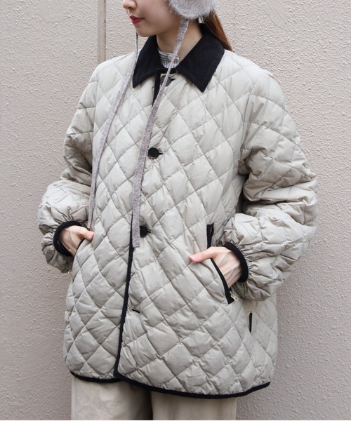 GYMPHLEX(ジムフレックス)の「Gymphlex/ジムフレックス キルトダウン パフスリーブ ミドルコート QUILT DOWN PUFF SLEEVE MIDDLE COAT GY-A0717 NYM(ダウンジャケット/コート・レディース・ブラック/グレイッシュベージュ・14)」の6枚目の写真