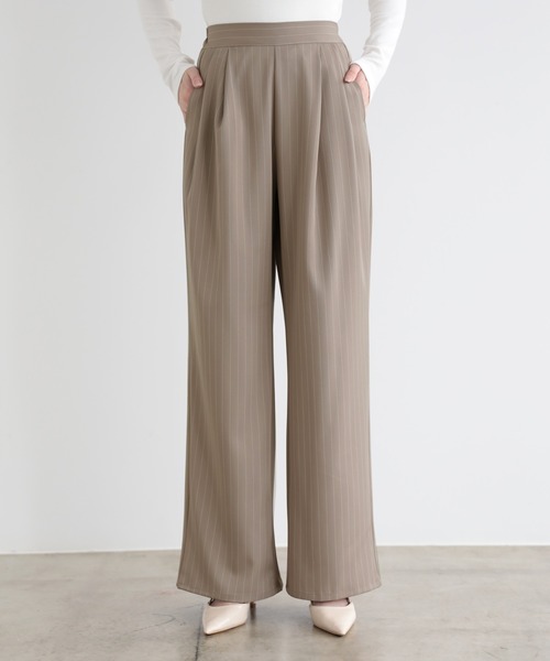 SUNFLOWER EIGHT(サンフラワーエイト)の「ストライプツータックストレートパンツ(その他パンツ・レディース・ブラック/チャコール/ライトグレー/グレイッシュベージュ・M)」の1枚目の写真