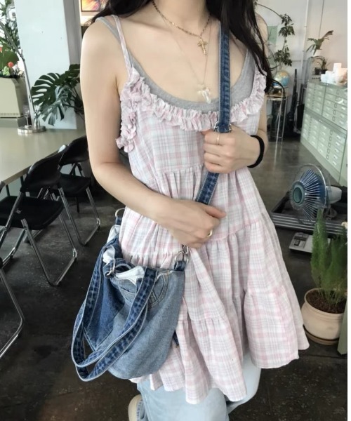 tunee(チュニー)の「【TUNE】チェックフリルワンピース(ワンピース・レディース・ピンク/イエロー・FREE)」の3枚目の写真