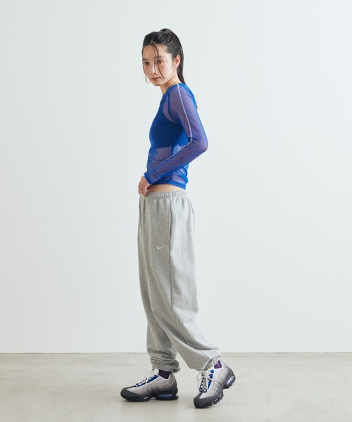 NIKE(ナイキ)の「《セットアップ対応商品》ナイキ スタジオ フリース ライトウェイト ウィメンズ オーバーサイズド ハイライズ カフ パンツ / Nike Studio Fleece Lightweight Women's Oversized High-Rise Cuffed Pants IM8512-063 Dark Grey Heather(スウェットパンツ・レディース・グレー系その他・XS/XL/L/S/M)」の6枚目の写真