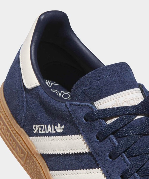 adidas（アディダス）の「ハンドボール スペツィアル / HANDBALL SPEZIAL / アディダスオリジナルス adidas Originals（スニーカー・レディース・ブルー・27.5cm/28.0cm/27.0cm/24.0cm/29.0cm/28.5cm/26.5cm/26.0cm/25.5cm/25.0cm/24.5cm/23.0cm/22.5cm/23.5cm/22.0cm）」の7枚目の写真
