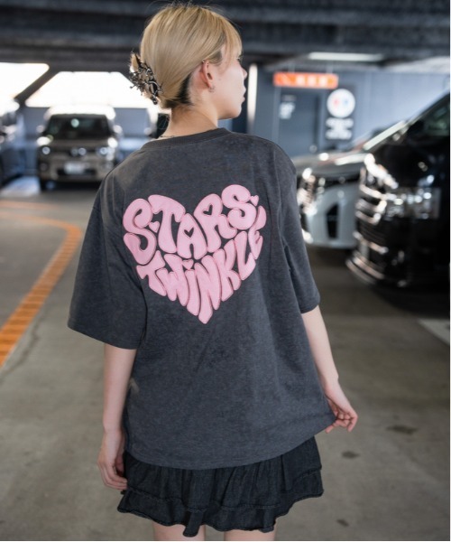 GORGE(ゴージ)の「《ヴィンテージライク・ビッグシルエット》ハートバックプリントTシャツ/ストリート×Y2K/春夏秋/全3色(Tシャツ/カットソー・レディース・ピンク/ネイビー/チャコール・F)」の8枚目の写真