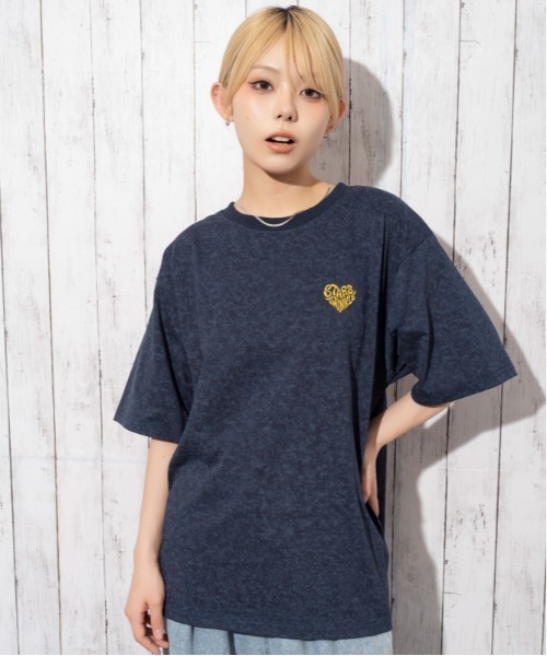 GORGE(ゴージ)の「《ヴィンテージライク・ビッグシルエット》ハートバックプリントTシャツ/ストリート×Y2K/春夏秋/全3色(Tシャツ/カットソー・レディース・ピンク/ネイビー/チャコール・F)」の9枚目の写真