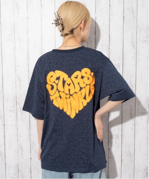 GORGE(ゴージ)の「《ヴィンテージライク・ビッグシルエット》ハートバックプリントTシャツ/ストリート×Y2K/春夏秋/全3色(Tシャツ/カットソー・レディース・ピンク/ネイビー/チャコール・F)」の12枚目の写真
