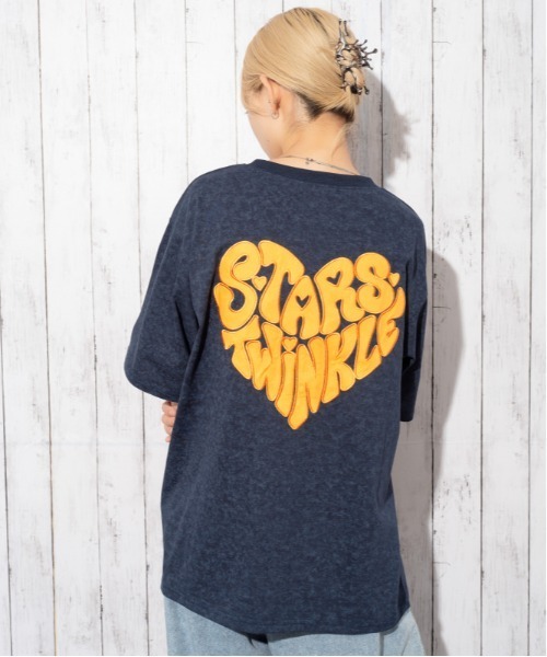 GORGE(ゴージ)の「《ヴィンテージライク・ビッグシルエット》ハートバックプリントTシャツ/ストリート×Y2K/春夏秋/全3色(Tシャツ/カットソー・レディース・ピンク/ネイビー/チャコール・F)」の13枚目の写真