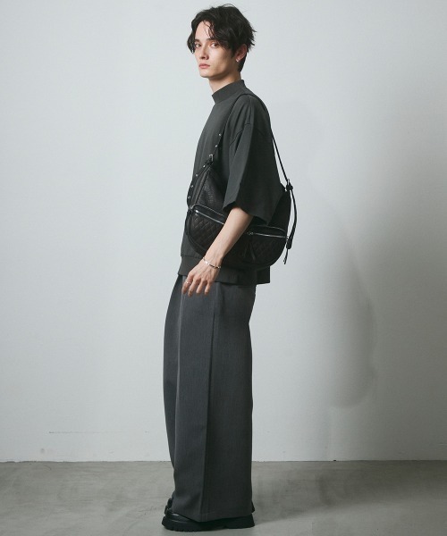 DAZE(デイズ)の「ポリエステルツイル 2タックワイドパンツ(ベルト付き)(スラックス・メンズ・チャコールグレー/ブラック・SMALL/MEDIUM/LARGE/X-LARGE)」の12枚目の写真