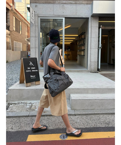RAWROW（ロウロウ）の「シティワーカー ボストンバッグ [3色]（ボストンバッグ・レディース・チャコール/ブラック/カーキ・FREE）」の5枚目の写真