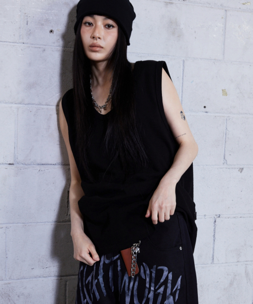 NIGHTWORKDEPT(ナイトワークデプト)の「Cutline Loose Fit Sleeveless Top_Black(Tシャツ/カットソー・レディース・その他・MEDIUM/SMALL)」の4枚目の写真