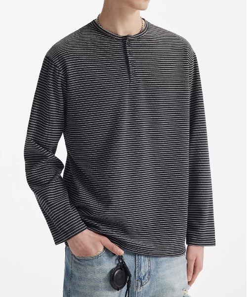DOUBLE STEAL（ダブルスティール）の「DSヘンリーネックボーダー長袖Tシャツ（Tシャツ/カットソー・メンズ・グレー/オフホワイト・MEDIUM/LARGE/X-LARGE）」の2枚目の写真