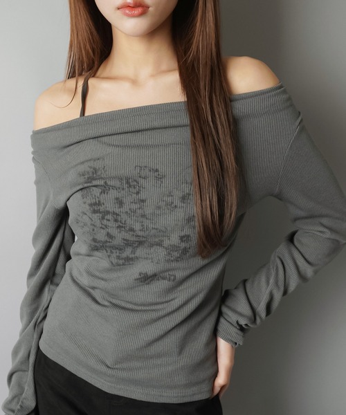 SPINNS(スピンズ)の「長袖ドレープカットソー/ホルターネック/ストリート女子(Tシャツ/カットソー・レディース・グレー/アイボリー/チャコール・ONESIZE)」の1枚目の写真