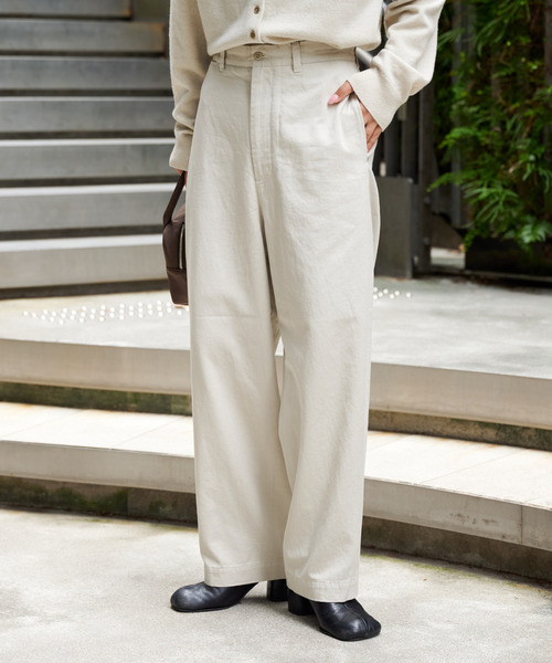 OUTDOOR PRODUCTS（アウトドアプロダクツ）の「DADDY CHINO SLACKS ユニセックス対応（スラックス・レディース・ホワイト/ブラック・46/44/38/36/34）」の2枚目の写真