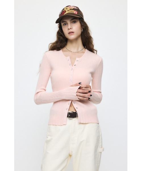 MOUSSY（マウジー）の「【26年AW新作】CONTRAST TRIM BUTTON UP ニット（ニット/セーター・レディース・ブラウン/ピンク/グレー/オフホワイト・FREE）」の16枚目の写真