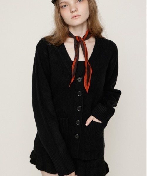 SLY（スライ）の「V NECK BUTTON CD Vネックボタンカーディガン 秋服（カーディガン/ボレロ・レディース・バーガンディー/アイボリー/杢グレー/ブラック・FREE）」の3枚目の写真