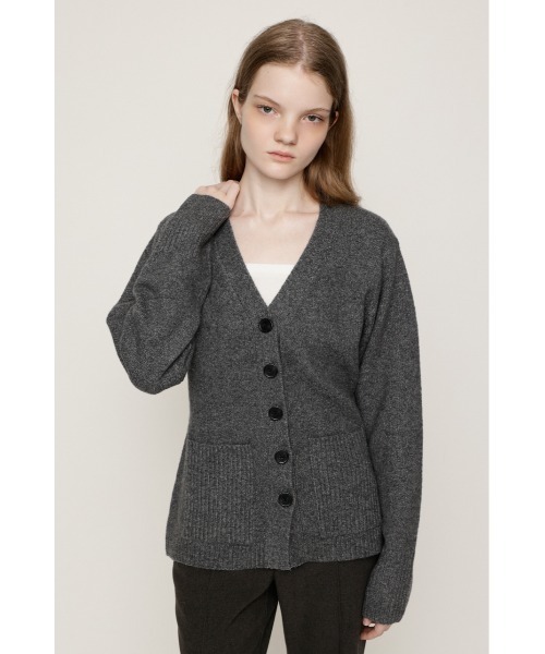 SLY（スライ）の「V NECK BUTTON CD Vネックボタンカーディガン 秋服（カーディガン/ボレロ・レディース・バーガンディー/アイボリー/杢グレー/ブラック・FREE）」の14枚目の写真