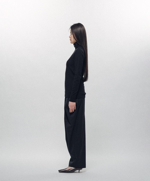 KEISUKEYOSHIDA（ケイスケヨシダ）の「Belted High-Neck Sweater（ニット/セーター・レディース・ブラック・S）」の3枚目の写真