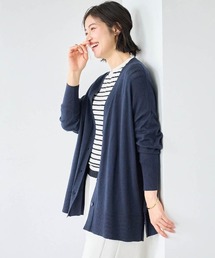制服のように着られるオフィスカーディガン