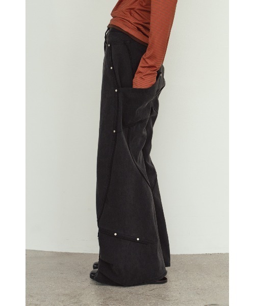 Knuth Marf(クヌースマーフ)の「curve utility denim pants(unisex)(デニムパンツ・レディース・ブルー/ブラック・MEDIUM/SMALL/X-SMALL)」の13枚目の写真