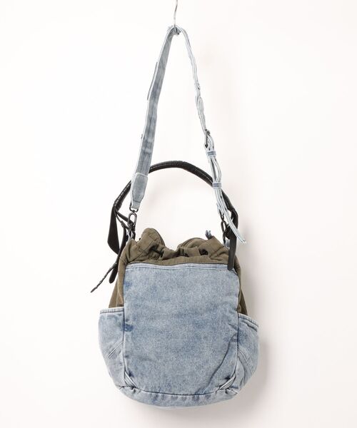 Desigual(デシグアル)の「Bicolor patchwork shoulder bag / バイカラーパッチワークショルダーバッグ(バックパック/リュック・レディース・ブルー・FREE)」の5枚目の写真