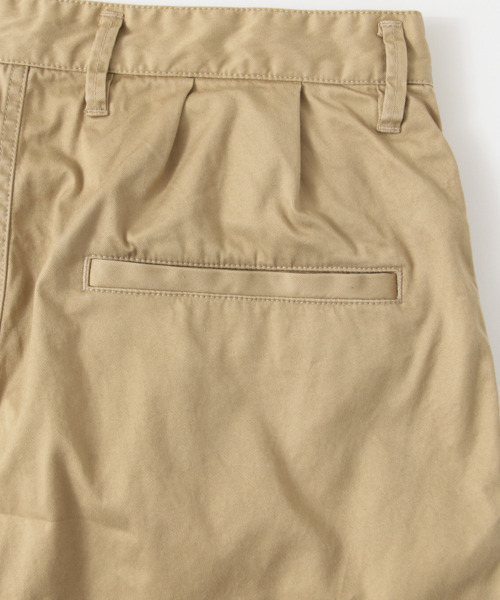 URBAN RESEARCH（アーバンリサーチ）の「UR 強撚ギャバワイドショーツ（その他パンツ・メンズ・ベージュ/ネイビー・LARGE/MEDIUM）」の18枚目の写真