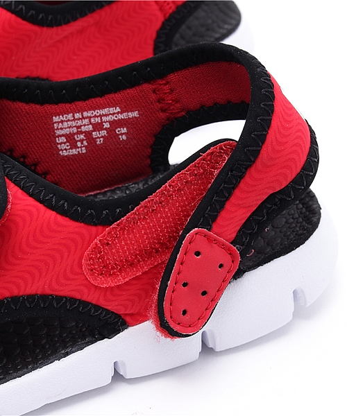 NIKE(ナイキ)の「NIKE SUNRAY ADJUST 4TD(12~16㎝)(サンダル・キッズ・レッド/ライトグリーン・12/16/15 /13/14)」の13枚目の写真