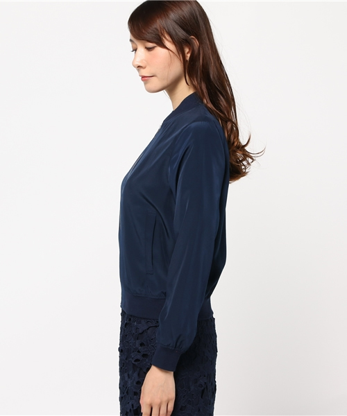 NATURAL BEAUTY BASIC（ナチュラルビューティーベーシック）の「MA-1ブルゾン（MA-1・レディース・グレー/ネイビー/カーキ・MEDIUM/LARGE/SMALL）」の5枚目の写真