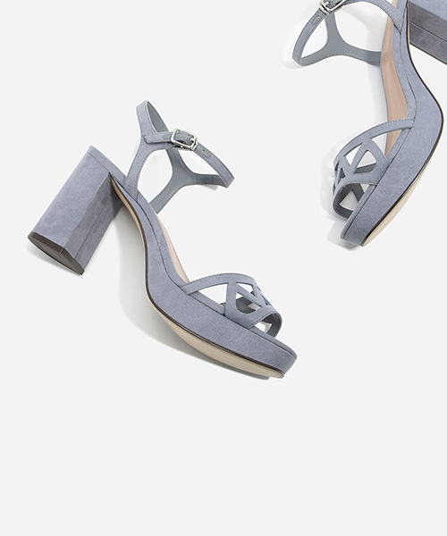 CHARLES & KEITH(チャールズ & キース)の「レザーカットプラットフォームサンダル / LASER-CUT PLATFORM SANDALS(サンダル・レディース・ピンク/グレー/ブラック・23cm/24cm/22cm/23.5cm/22.5cm/24.5cm)」の7枚目の写真