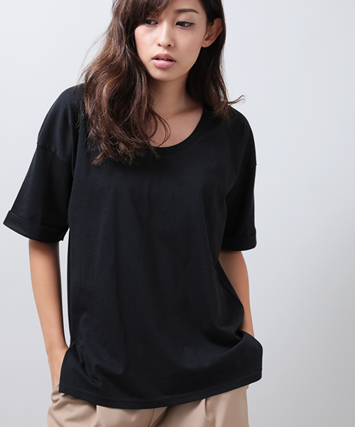 Denime(ドゥニーム)の「UネックベーシックTシャツ(Tシャツ/カットソー・レディース・ブラック/オフホワイト/マスタード/ピンク・FREE)」の20枚目の写真