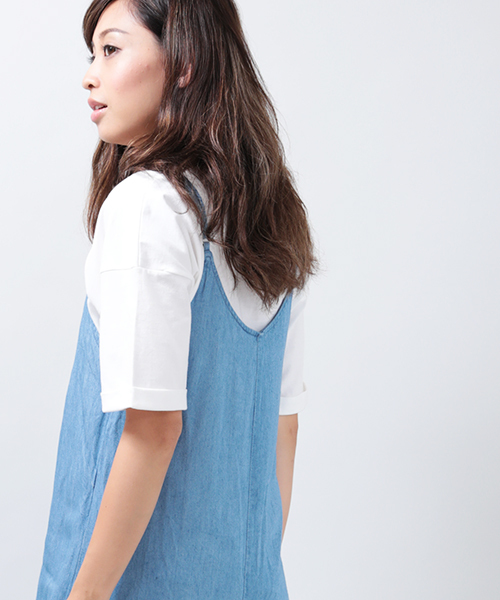 Denime(ドゥニーム)の「UネックベーシックTシャツ(Tシャツ/カットソー・レディース・ブラック/オフホワイト/マスタード/ピンク・FREE)」の8枚目の写真