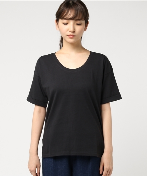 Denime(ドゥニーム)の「UネックベーシックTシャツ(Tシャツ/カットソー・レディース・ブラック/オフホワイト/マスタード/ピンク・FREE)」の10枚目の写真