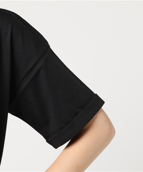 Denime(ドゥニーム)の「UネックベーシックTシャツ(Tシャツ/カットソー・レディース・ブラック/オフホワイト/マスタード/ピンク・FREE)」の14枚目の写真