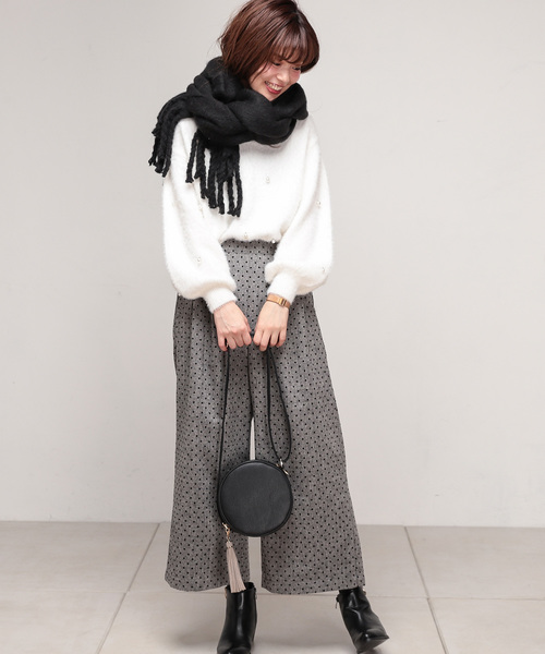 natural couture（ナチュラルクチュール）の「パール付きシャギーニット（ニット/セーター・レディース・ライトグレー/ブラック/アイボリー/ピンクベージュ・FREE）」の7枚目の写真