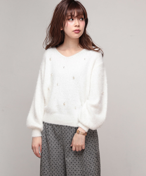 natural couture（ナチュラルクチュール）の「パール付きシャギーニット（ニット/セーター・レディース・ライトグレー/ブラック/アイボリー/ピンクベージュ・FREE）」の6枚目の写真