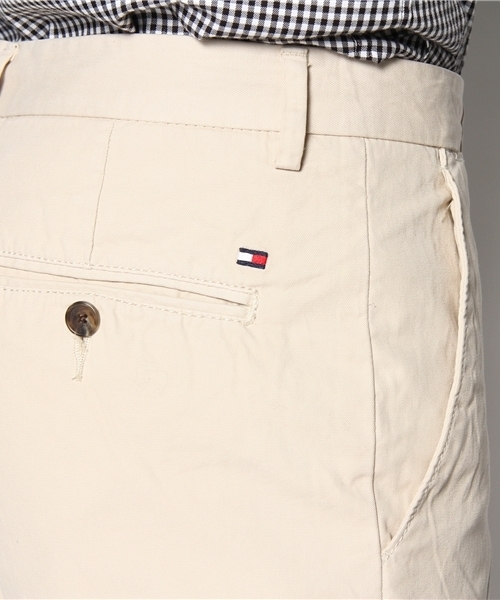 TOMMY HILFIGER(トミーヒルフィガー)の「MERCER CHINO TOMMY SUMMER(チノパンツ・メンズ・ベージュ/ホワイト/レッド/ピンク/ネイビー/ブルー/グリーン/ベージュ系その他・32inch/34inch/30inch/36inch)」の13枚目の写真