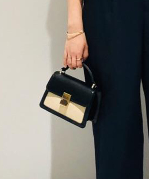 RIVE DROITE（リヴドロワ）の「生地コンビミニバッグ（ショルダーバッグ・レディース・ブラック/ブラウン・FREE）」の2枚目の写真