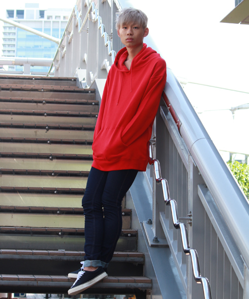 WEGO（ウィゴー）の「WEGO/オーバーサイズプルパーカー（パーカー・メンズ・ブラック/杢グレー/レッド・MEDIUM/LARGE）」の14枚目の写真