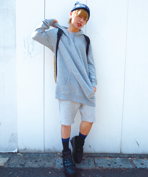 WEGO（ウィゴー）の「WEGO/オーバーサイズプルパーカー（パーカー・メンズ・ブラック/杢グレー/レッド・MEDIUM/LARGE）」の17枚目の写真