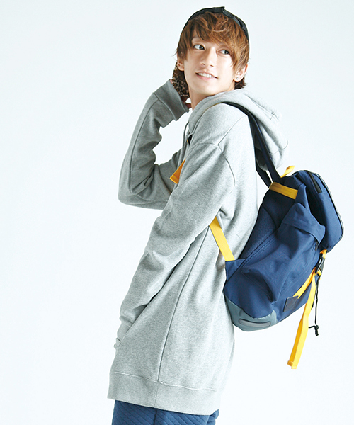 WEGO（ウィゴー）の「WEGO/オーバーサイズプルパーカー（パーカー・メンズ・ブラック/杢グレー/レッド・MEDIUM/LARGE）」の3枚目の写真