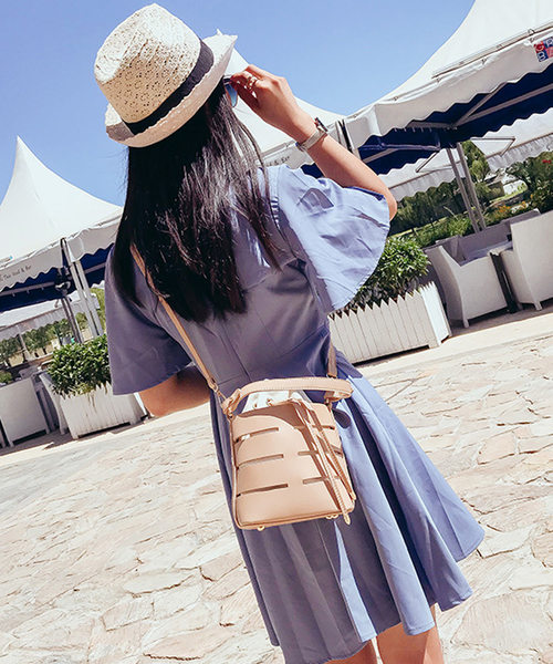 shopnikoniko(ショップニコニコ)の「アウトカットバケツバッグ(ショルダーバッグ・レディース・ホワイト/ブラック/ベージュ/イエロー・フリー)」の16枚目の写真