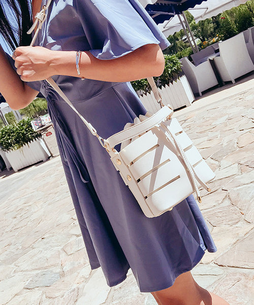 shopnikoniko(ショップニコニコ)の「アウトカットバケツバッグ(ショルダーバッグ・レディース・ホワイト/ブラック/ベージュ/イエロー・フリー)」の19枚目の写真