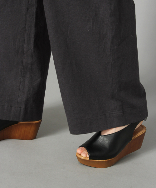 LOWRYS FARM（ローリーズファーム）の「アサコンワイドパンツ　826141（その他パンツ・レディース・ブラック/ブラウン/カーキ/アイボリー/ブラウン系その他/グレイッシュベージュ・MEDIUM/LARGE）」の15枚目の写真