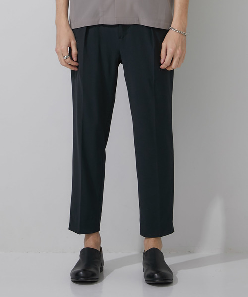 STUDIOUS（ステュディオス）の「【STUDIOUS】サマーフォルムテーパードスラックス（スラックス・メンズ・ブラック/グレイッシュベージュ・1/2/3）」の6枚目の写真