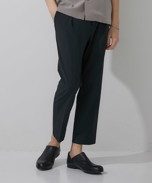 STUDIOUS（ステュディオス）の「【STUDIOUS】サマーフォルムテーパードスラックス（スラックス・メンズ・ブラック/グレイッシュベージュ・1/2/3）」の7枚目の写真