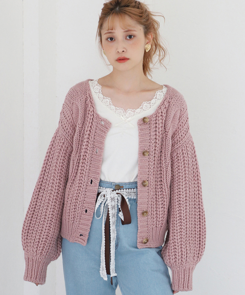 one after another NICE CLAUP（ワンアフターアナザーナイスクラップ）の「ケーブルニットカーディガン（カーディガン/ボレロ・レディース・ベージュ/アイボリー/ピンク系その他/ボルドー/ブラック・FREE）」の4枚目の写真