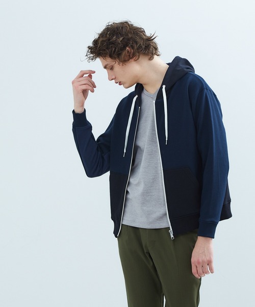 ABAHOUSE(アバハウス)の「パネルカラーZIPパーカー(パーカー・メンズ・ダークネイビー/グレイッシュベージュ/グリーン・48/46)」の3枚目の写真