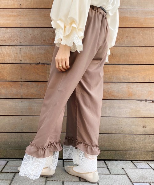 apres jour(アプレジュール)の「裾レースギャザーパンツ【ZOZOTOWN限定アイテム】(その他パンツ・レディース・ブラック/モカ/アイボリー・フリー)」の10枚目の写真