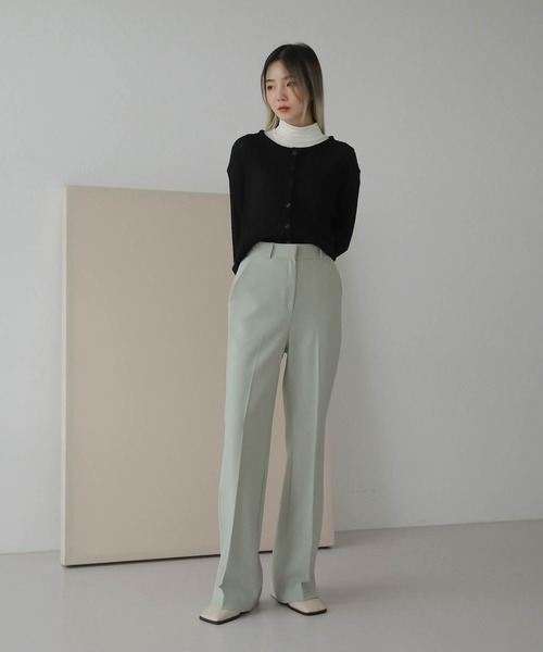 UNE MANSION（ユヌマンション）の「[UNE ORIGINAL]【低身長 / 高身長用 サイズ＆丈が選べるスラックス】【 11color ／ 2size／ 2lengths 】【 足長効果あり】ハイウエストセンタープレスストレートスラックス（スラックス・レディース・ブラック/ベージュ/ミント/スモークピンク/グレイッシュベージュ/ダークパープル/グレー/ブルー/カーキ/ピンク系その他/ブラウン・SMALL/MEDIUM/S-Short/M-Short）」の17枚目の写真